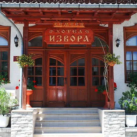 Family Izvora * Tryavna