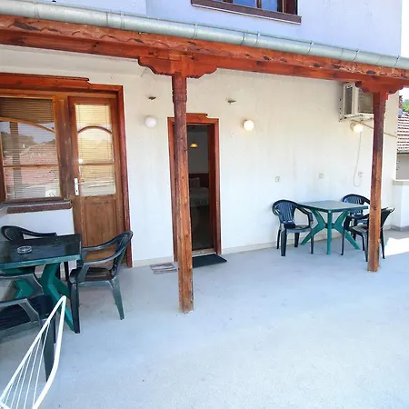 Family Izvora * Tryavna