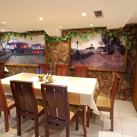 Family Izvora * Tryavna